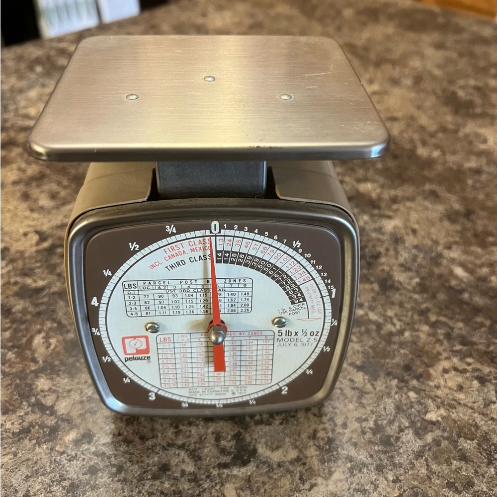 Vintage Pelouze Scale